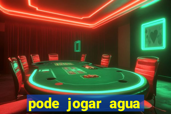 pode jogar agua quente no vaso