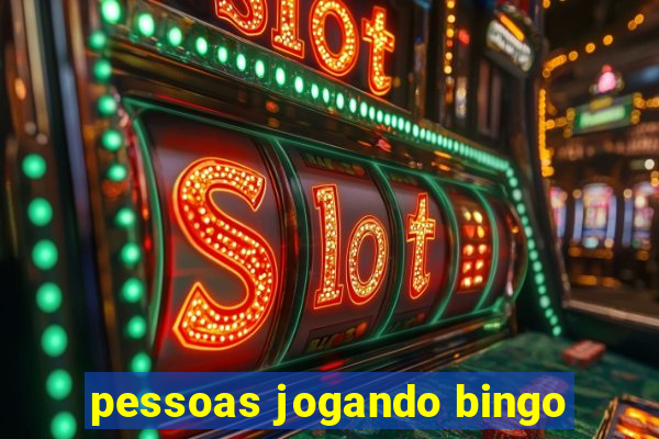 pessoas jogando bingo