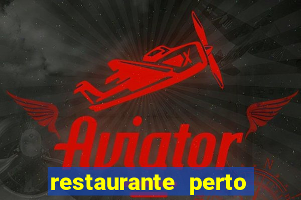 restaurante perto de mim agora