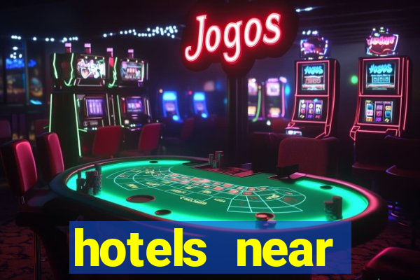 hotels near hollywood casino